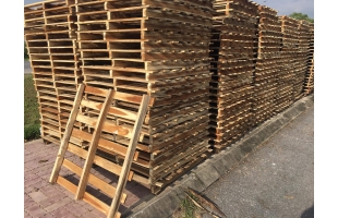 Pallet gỗ tràm 1100x1100 ( chuyên kê gạch ) 